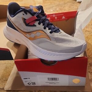 Saucony Guide 15 Sneakers - BRAND NEW! White, Gray and Gold. Stunning!